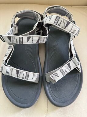 Teva Beige and Black Patterned Strap